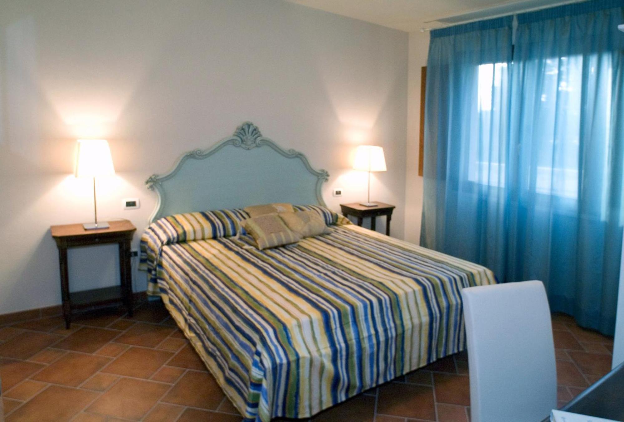 Le Corti Del Sole Residence Venturina Terme Exterior photo