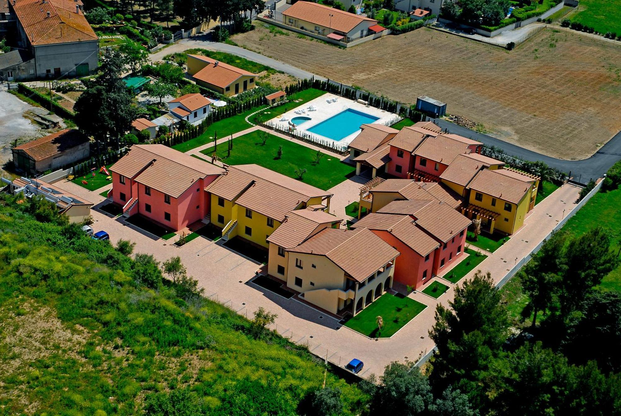 Le Corti Del Sole Residence Venturina Terme Exterior photo