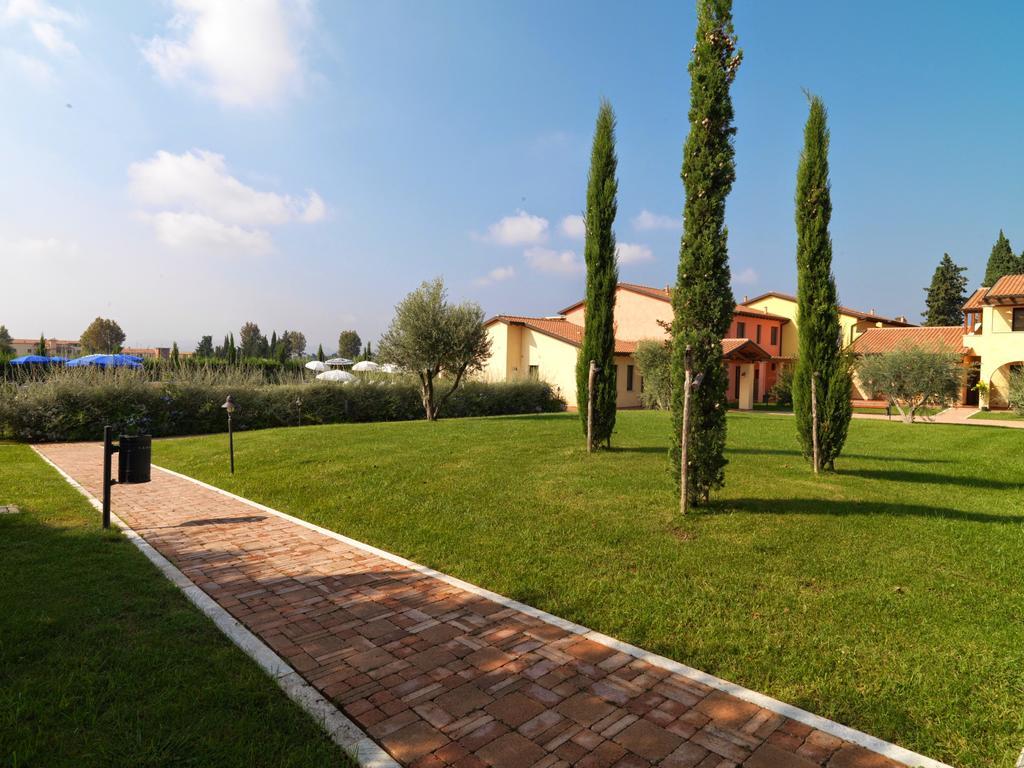 Le Corti Del Sole Residence Venturina Terme Exterior photo